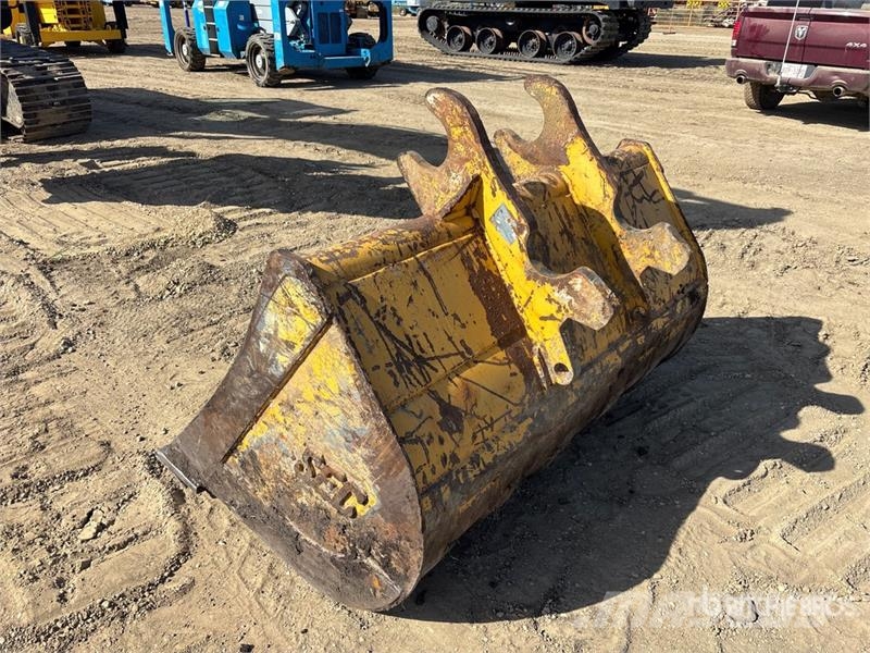 CWS 68 in Q/C Cleanup Excavator Bucket - Fits Hitachi  دلاء