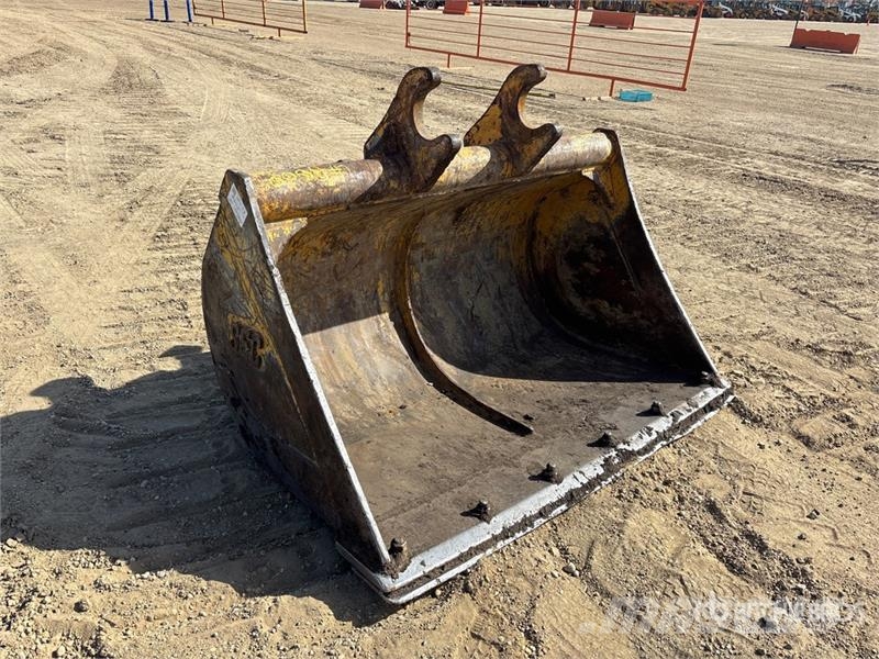 CWS 68 in Q/C Cleanup Excavator Bucket - Fits Hitachi  دلاء