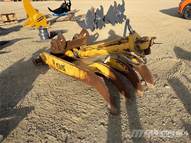 CWS Excavator Thumb - Fits John Deere 330 دلاء