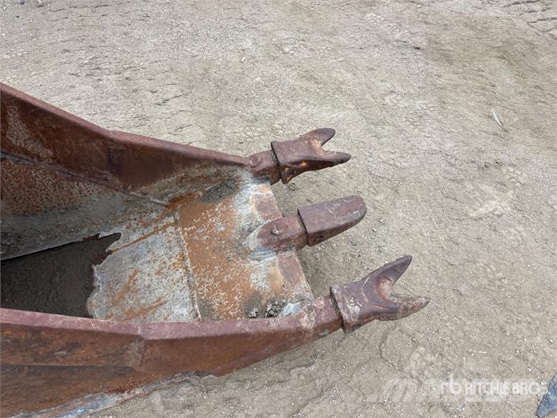 DaeQuip 24 in Digging Excavator Bucket دلاء