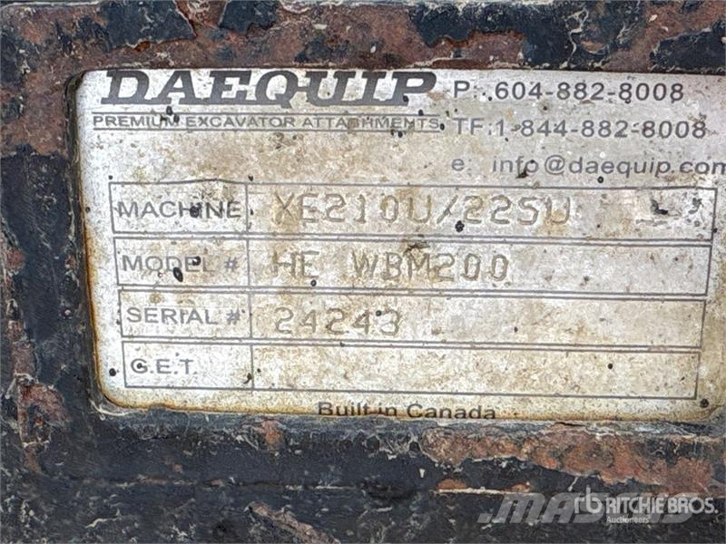 DaeQuip 60 in Q/C Cleanup Excavator Bucket - Fits XCMG XE2 Cucharones