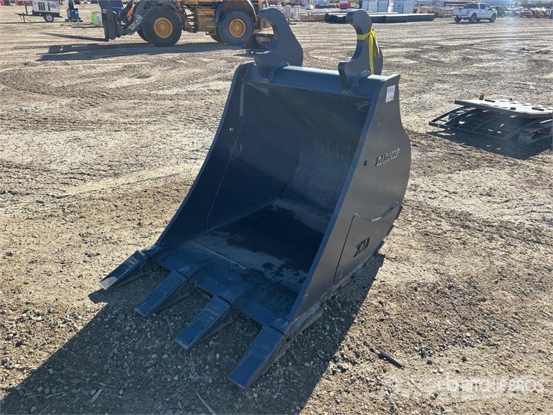DaeQuip HE250 HE250424XDDBQC 42 in Q/C Digging Excavator B Baldes