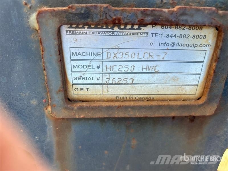 DaeQuip HE250 HE250HYDQCWBM 20.5 in Excavator Thumb 挖斗