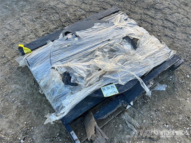 DaeQuip HE250 HE250STMPBOS Belly Pan 其他组件