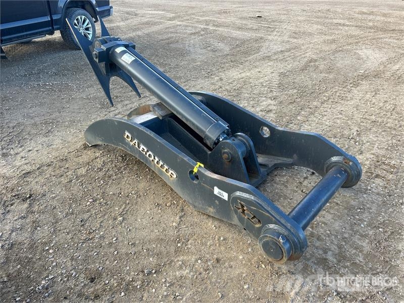 DaeQuip HE400 80 in Hydraulic Excavator Thumb 挖斗