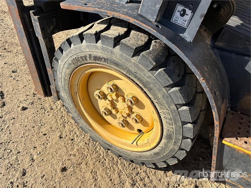 Daewoo G30P-3 5050 lb Pneumatic Tire Forklift شاحنات ذات رافعات شوكية - أخرى