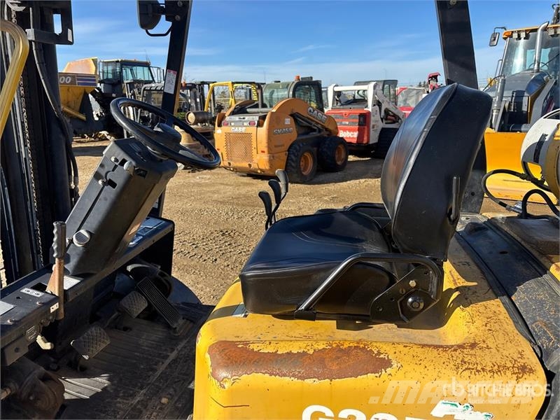 Daewoo G30P-3 5050 lb Pneumatic Tire Forklift شاحنات ذات رافعات شوكية - أخرى