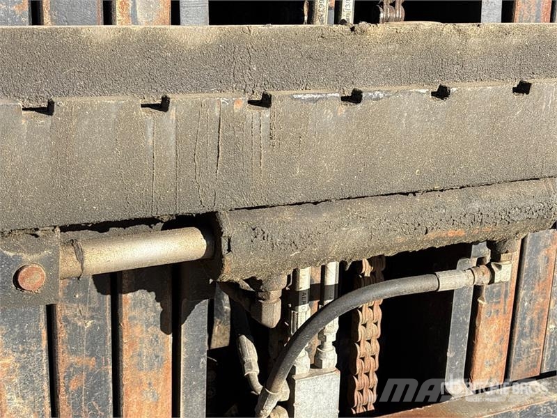 Daewoo G30P-3 5050 lb Pneumatic Tire Forklift شاحنات ذات رافعات شوكية - أخرى