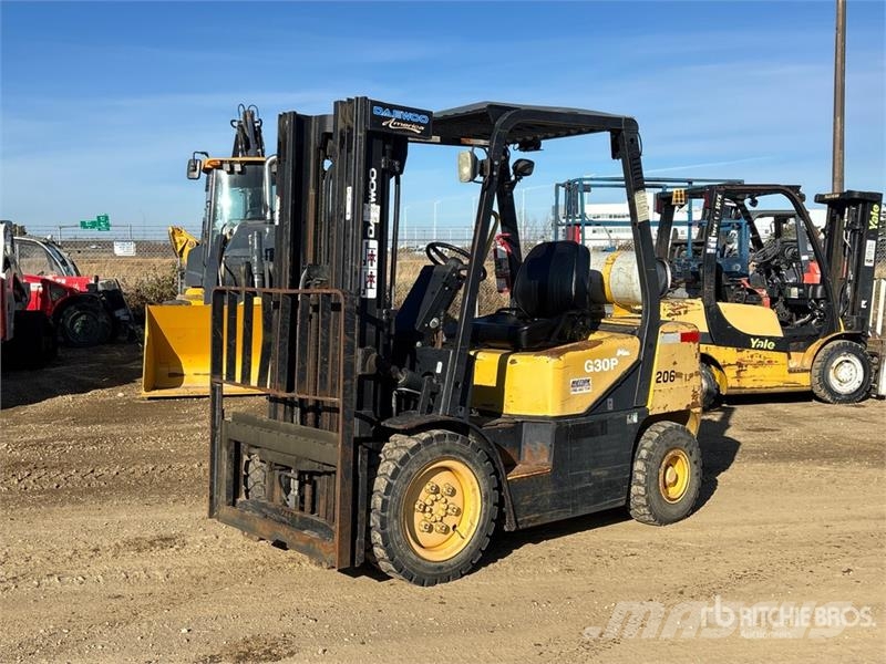 Daewoo G30P-3 5050 lb Pneumatic Tire Forklift شاحنات ذات رافعات شوكية - أخرى