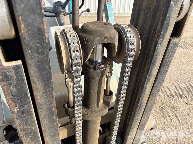 Datsun CPP02 4500 lb Cushion Tire Forklift Otras carretillas elevadoras
