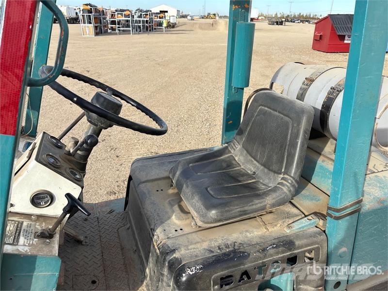 Datsun CPP02 4500 lb Cushion Tire Forklift Otras carretillas elevadoras