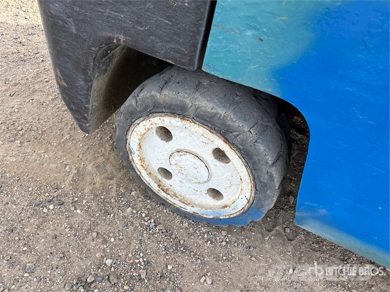 Datsun CPP02 4500 lb Cushion Tire Forklift Otras carretillas elevadoras