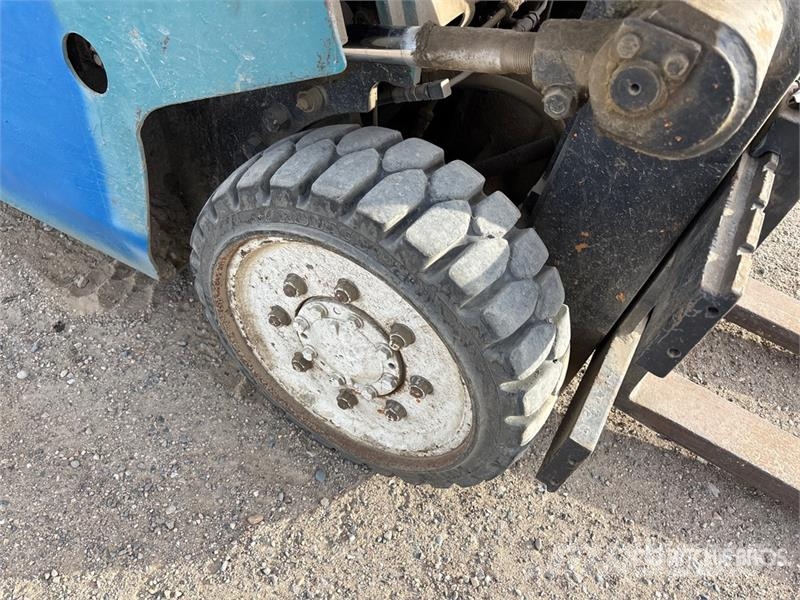 Datsun CPP02 4500 lb Cushion Tire Forklift Otras carretillas elevadoras