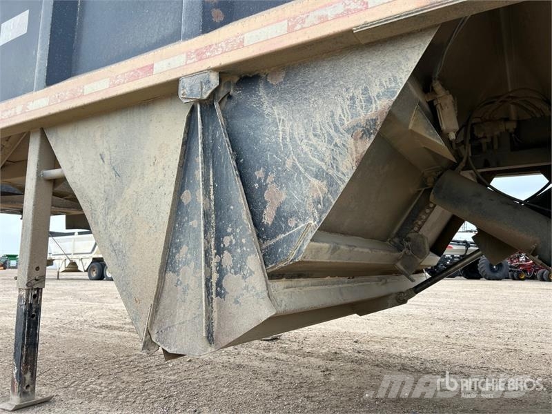  Decap 36 ft Tri/A Belly Dump Trailer 自卸拖车