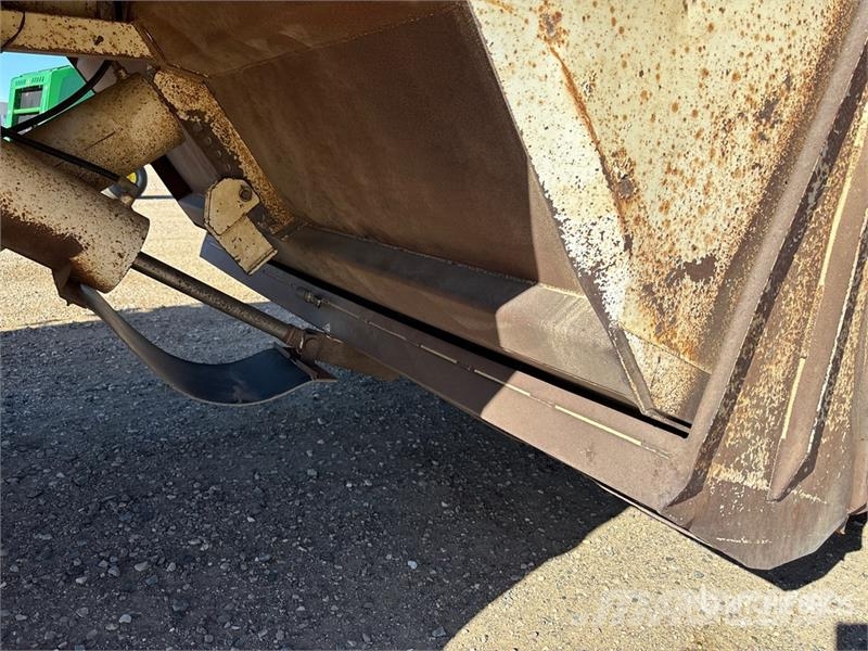 Decap 38 ft Tri/A Belly Dump Trailer Billenő pótkocsik