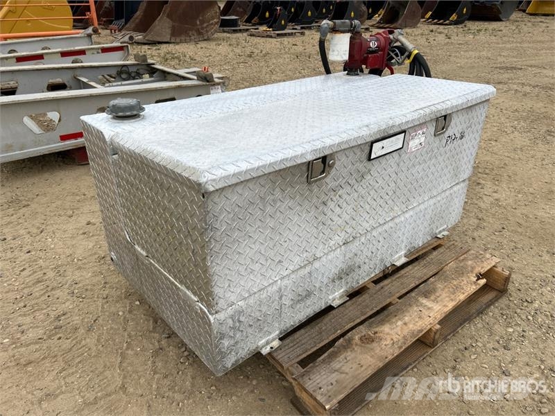 DeeZee 350 L Aluminum Combo Fuel Tank Üzemanyag- és adaléktartályok