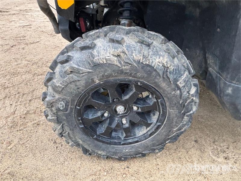 Defender 800 4x4 Utility Vehicle ماكينات منفعة عامة