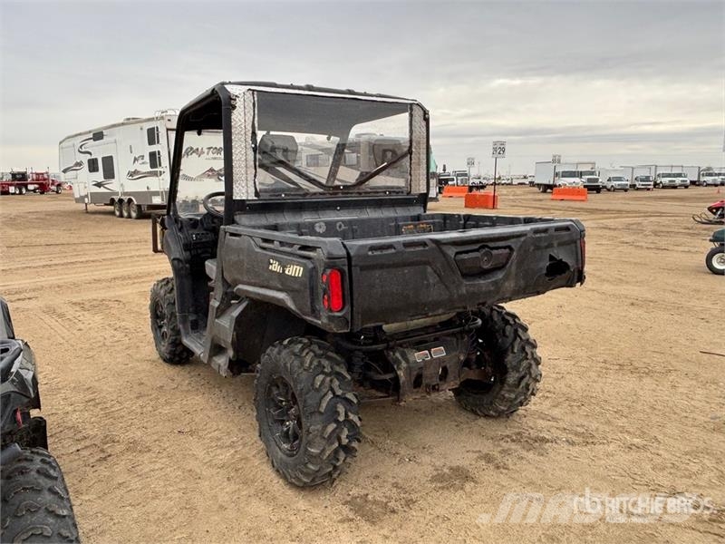  Defender 800 4x4 Utility Vehicle ماكينات منفعة عامة