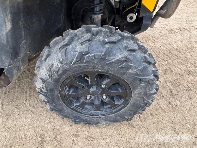  Defender 800 4x4 Utility Vehicle ماكينات منفعة عامة