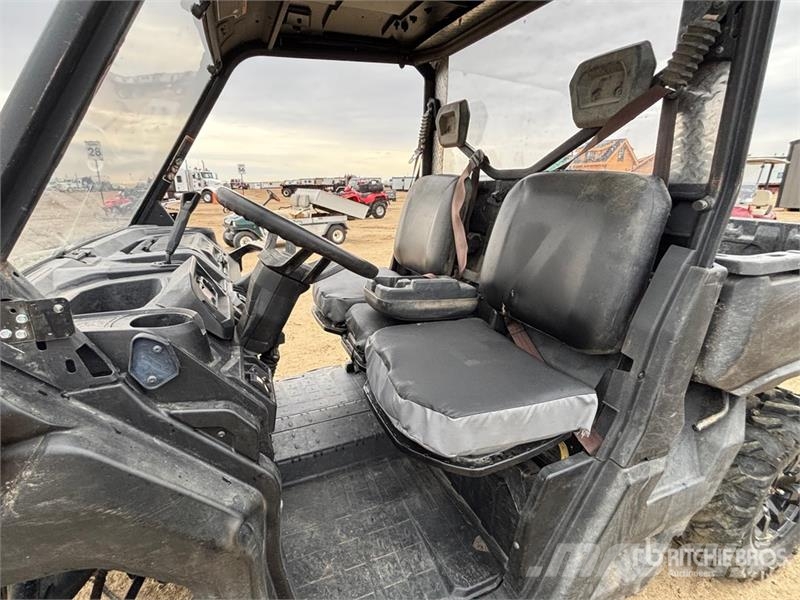  Defender 800 4x4 Utility Vehicle ماكينات منفعة عامة
