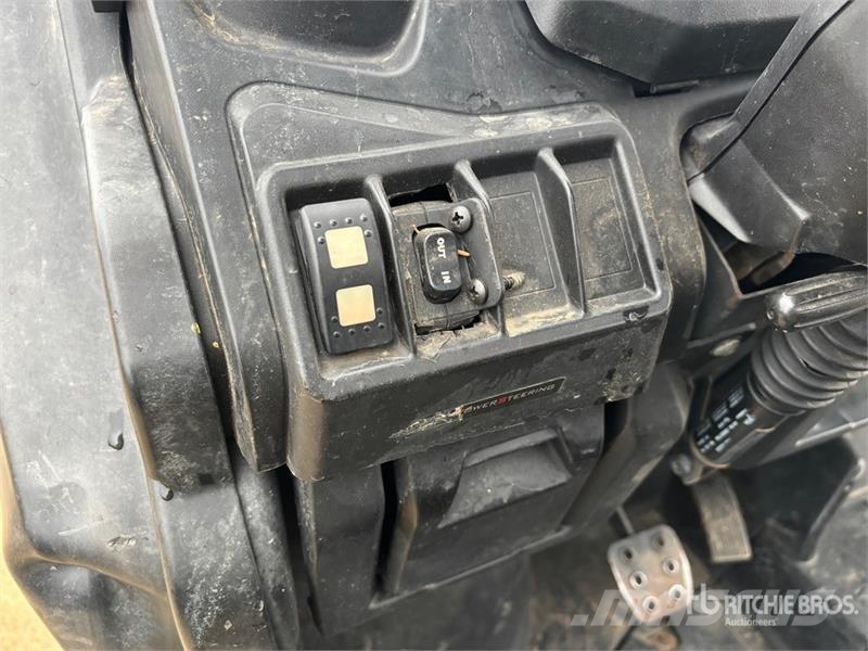  Defender 800 4x4 Utility Vehicle ماكينات منفعة عامة