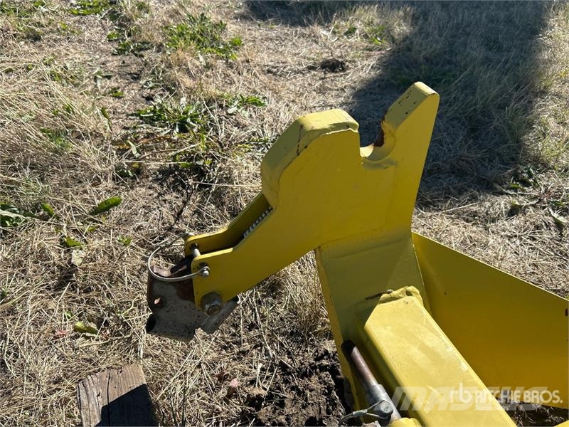 Degelman 10-46/57 10 ft 4 Way Tractor Dozer Overige accessoires voor tractoren