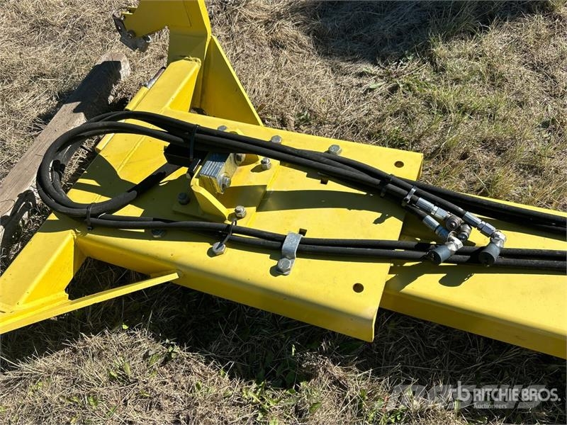 Degelman 10-46/57 10 ft 4 Way Tractor Dozer Overige accessoires voor tractoren