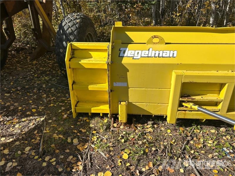Degelman 16-1 AT 7200 19 ft 6 way Tractor Dozer Ostala dodatna oprema za traktore