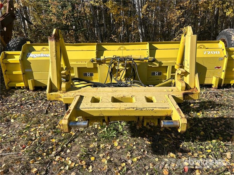 Degelman 16-1 AT 7200 19 ft 6 way Tractor Dozer Ostala dodatna oprema za traktore