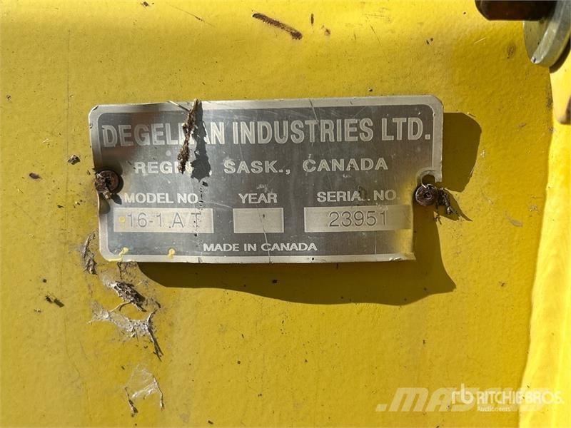 Degelman 16-1 AT 7200 19 ft 6 way Tractor Dozer Ostala dodatna oprema za traktore