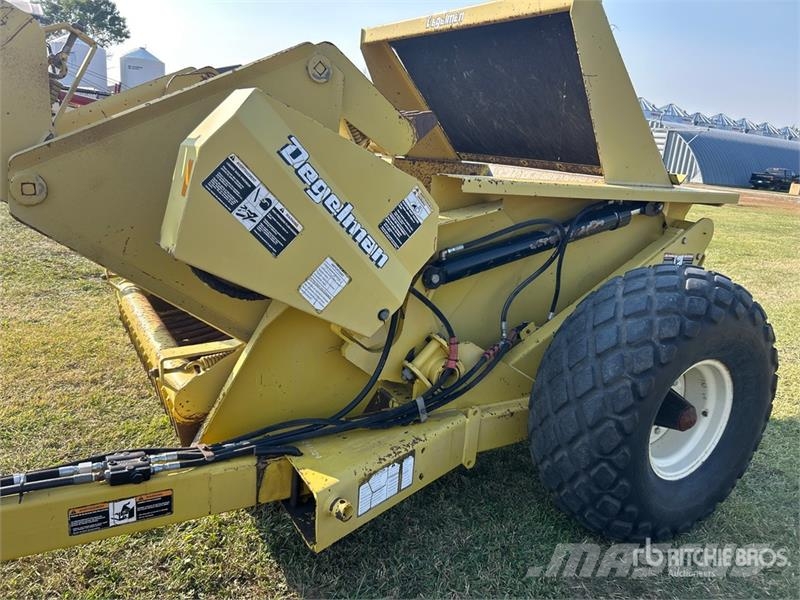 Degelman 6000 56 in Paddle Rock Picker 石磔除去機