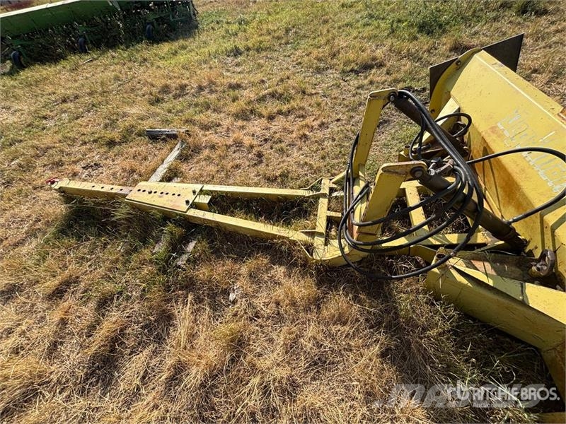 Degelman 8STD 8 ft Snow Pusher حراثات ونصول الجليد
