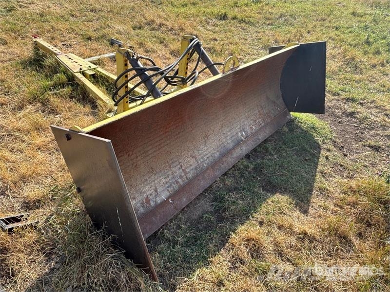 Degelman 8STD 8 ft Snow Pusher حراثات ونصول الجليد
