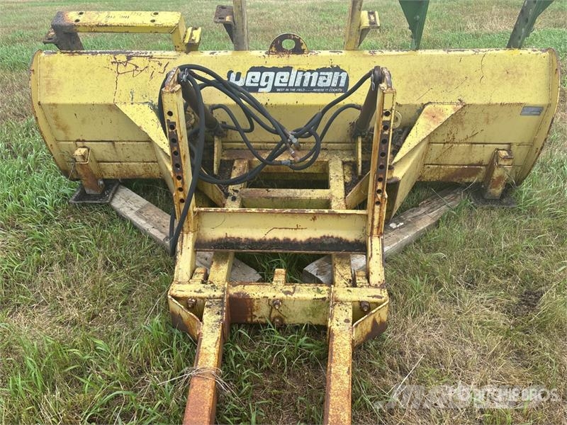 Degelman 9STD 108 in Dozer Blade Cuchillas