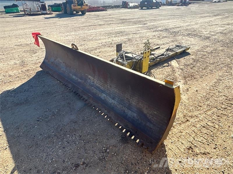 Degelman Industries 144 in Blade Attachment Daske / noževi