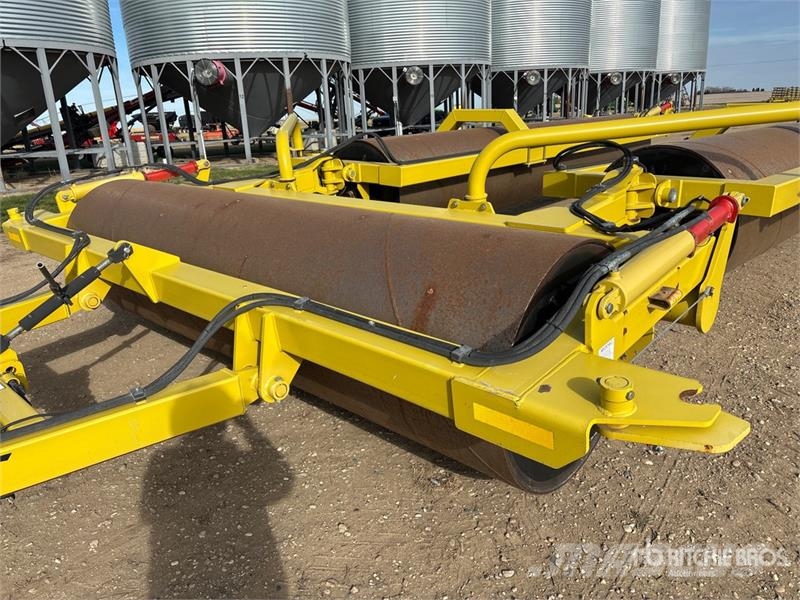 Degelman LR7651 Volai