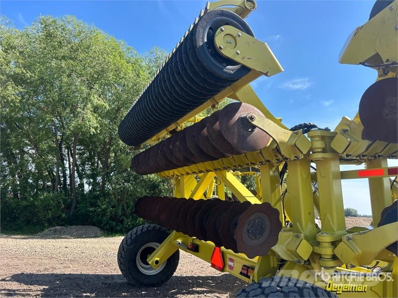Degelman Pro-Till 33 33 ft High-Speed Disc Talířové brány