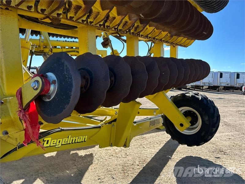 Degelman Pro-Till 40 40 ft Vertical Disc زحافات ساحقة