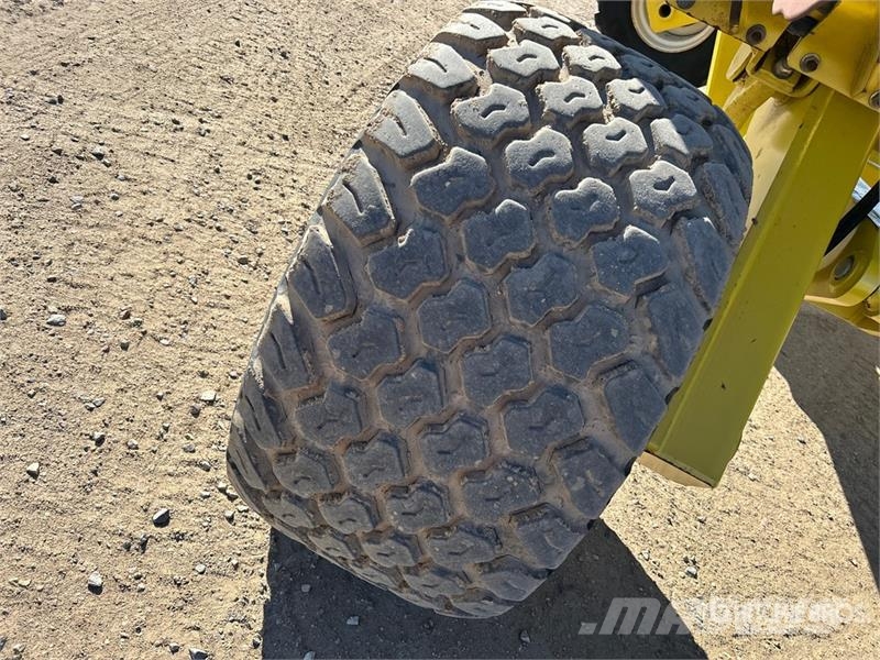 Degelman Pro-Till 40 40 ft Vertical Disc زحافات ساحقة