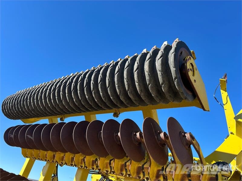 Degelman Pro-Till 40 40 ft Vertical Disc زحافات ساحقة