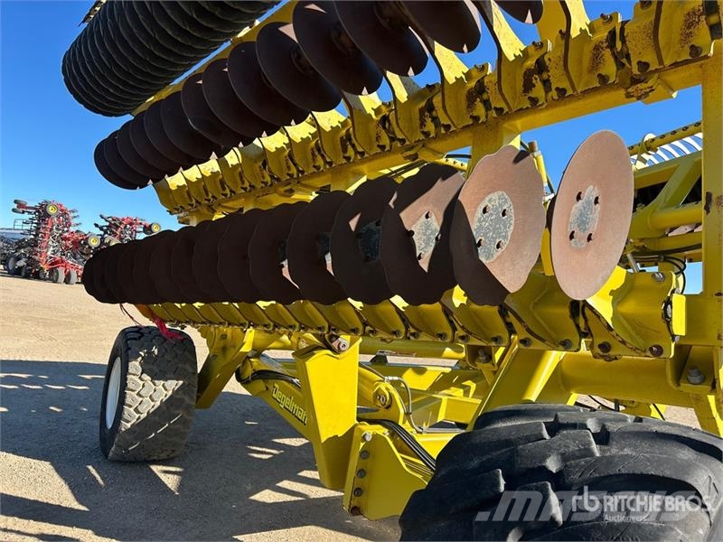 Degelman Pro-Till 40 40 ft Vertical Disc زحافات ساحقة