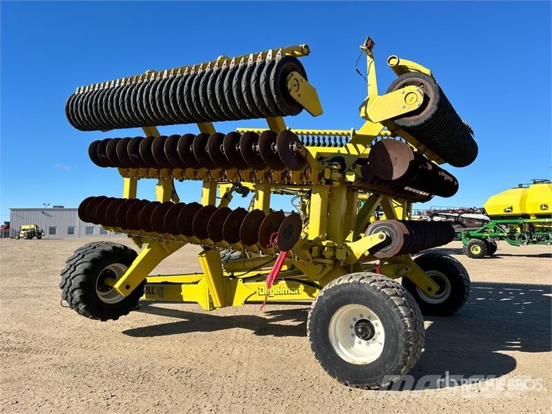 Degelman Pro-Till 40 40 ft Vertical Disc زحافات ساحقة