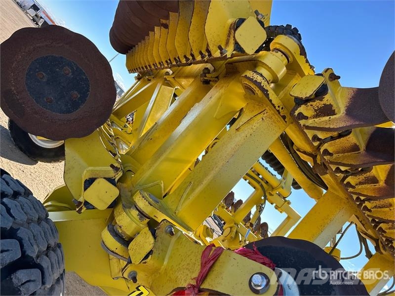 Degelman Pro-Till 40 40 ft Vertical Disc زحافات ساحقة
