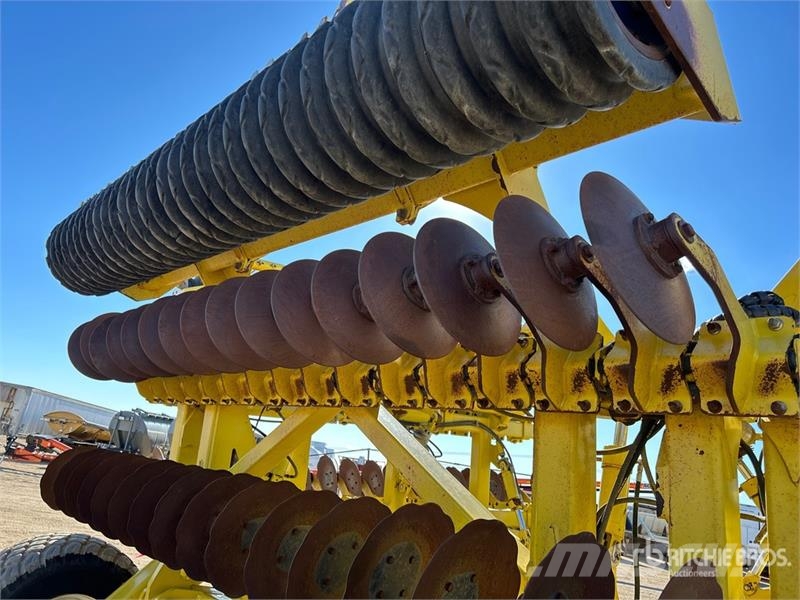 Degelman Pro-Till 40 40 ft Vertical Disc زحافات ساحقة