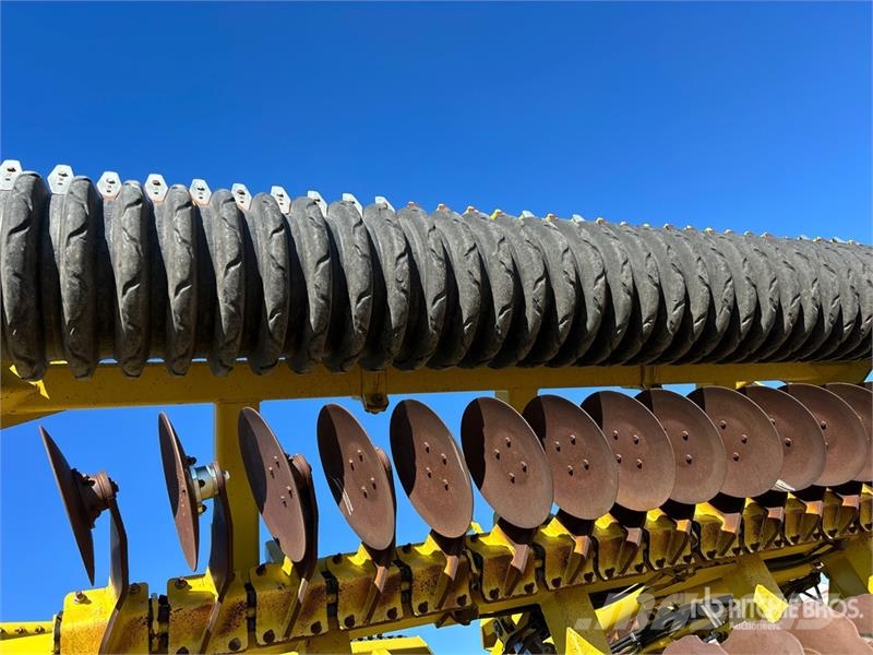 Degelman Pro-Till 40 40 ft Vertical Disc زحافات ساحقة
