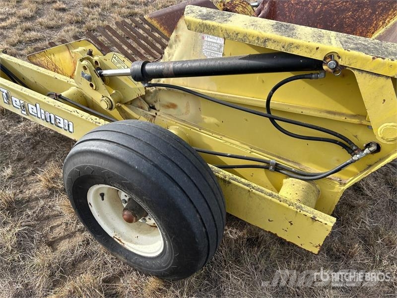 Degelman R570P Fork Type Rock Picker أَدَاةٌ لِجمع الحجارة