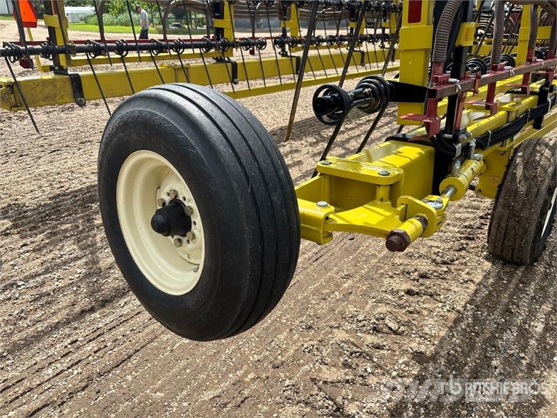 Degelman SM 7000 70 ft Heavy Harrow Grades