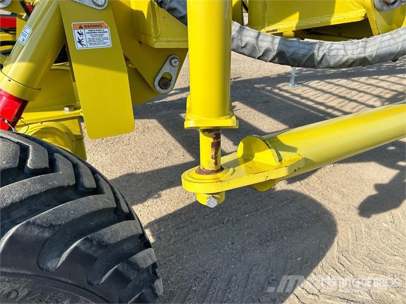 Degelman SM+90-7 90 ft Mid Harrow Gradas