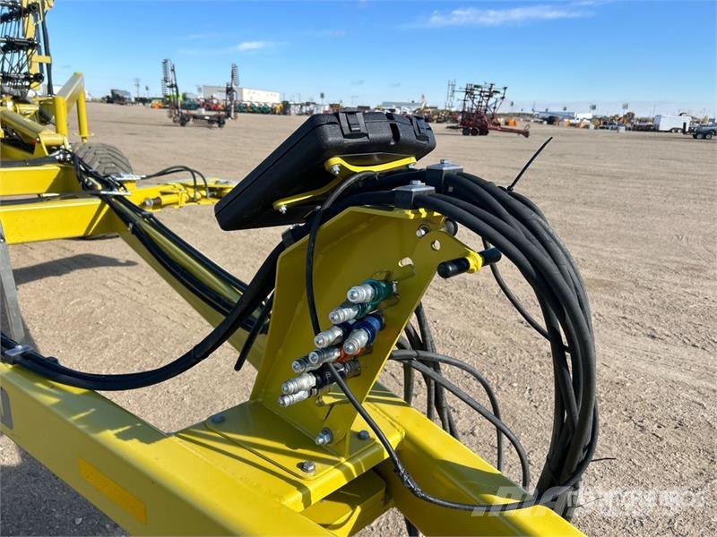 Degelman SM+90-7 90 ft Mid Harrow Gradas