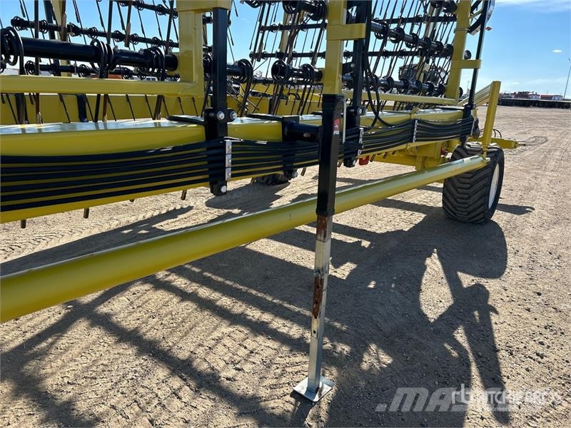 Degelman SM+90-7 90 ft Mid Harrow Gradas